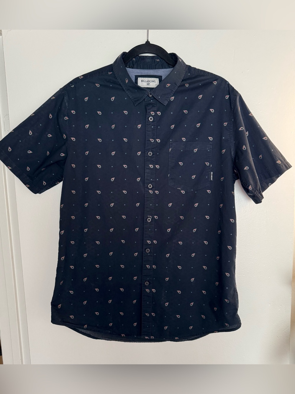 Billabong 100% Cotton Navy Short-Sleeve Button-Up Shirt with Paisley Print